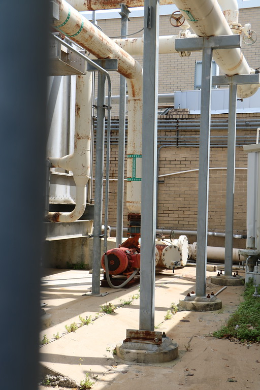 
Mechanical pipes at Ross S.Sterling High School
