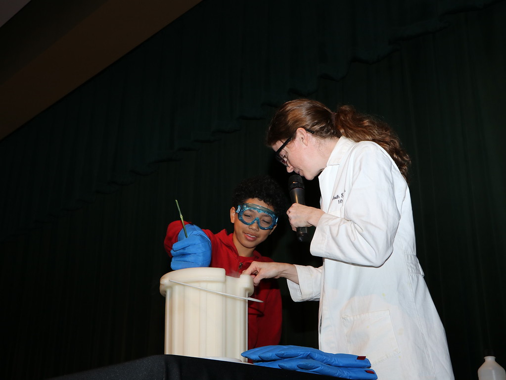 HMJ Students Enjoy “KABOOM! Chemistry Demo” Grant