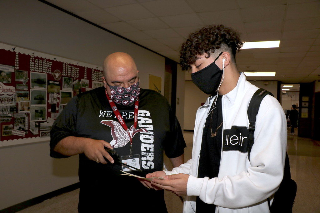 Principal at Lee helps student with schedule
