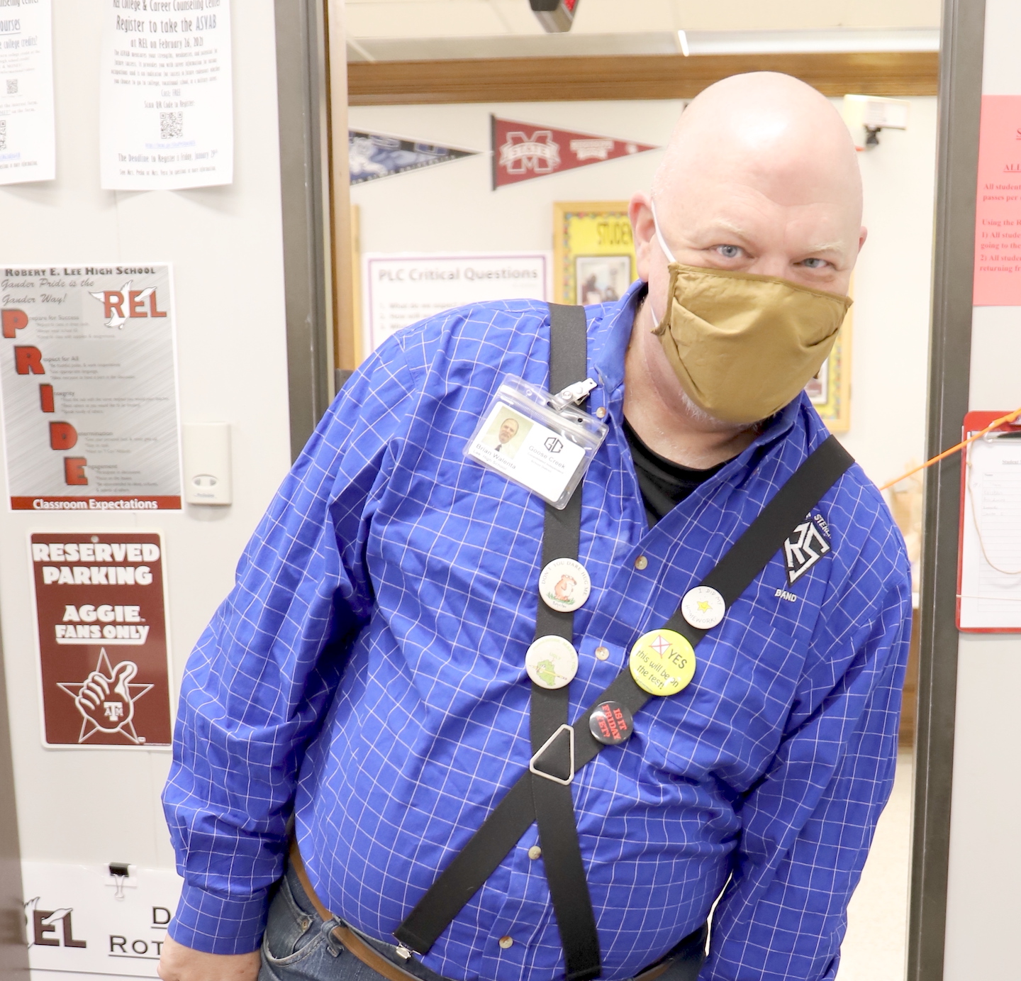 teacher dressed as nerd