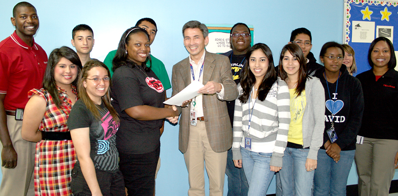  ExxonMobil donates to GCCISD AVID program 