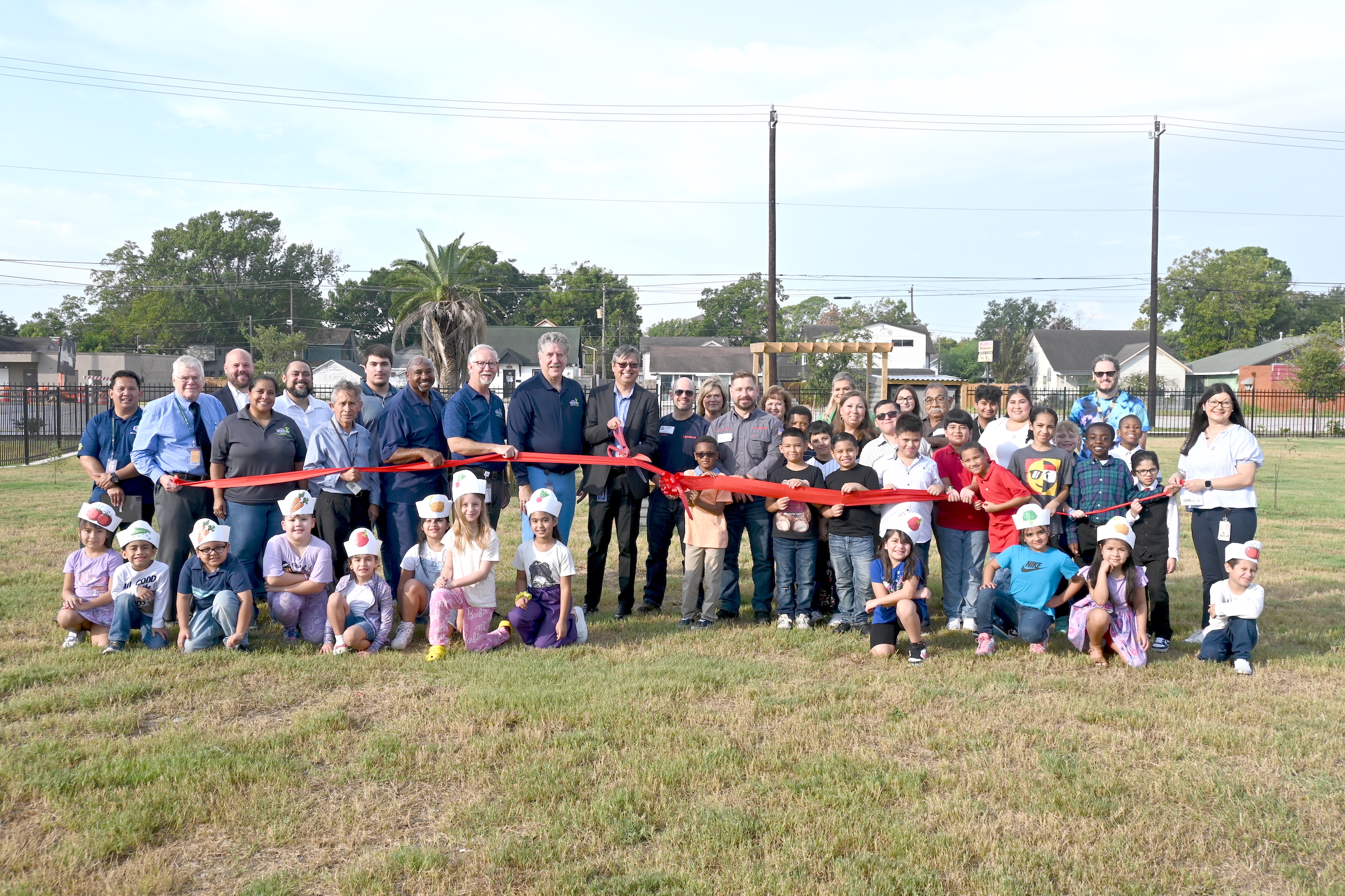 san jacinto principal cuts the ribbon for the new garden